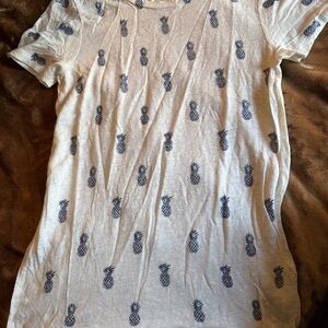 J.Crew Cream Navy Pineapple Patten Tee Shirt size Small